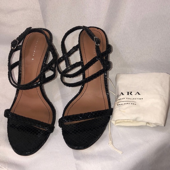 Zara Shoes - Zara Beautiful Black Sandals